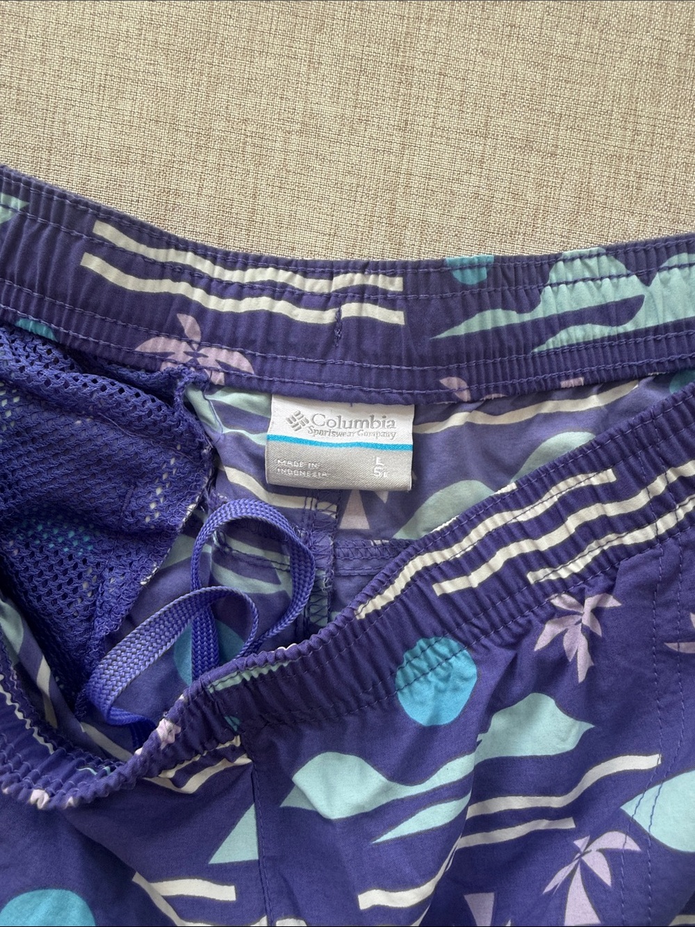 COLUMBIA Shorts Women's Large Sandy River II Printed Swim Shorts 5" colorful - Picture 3 of 13